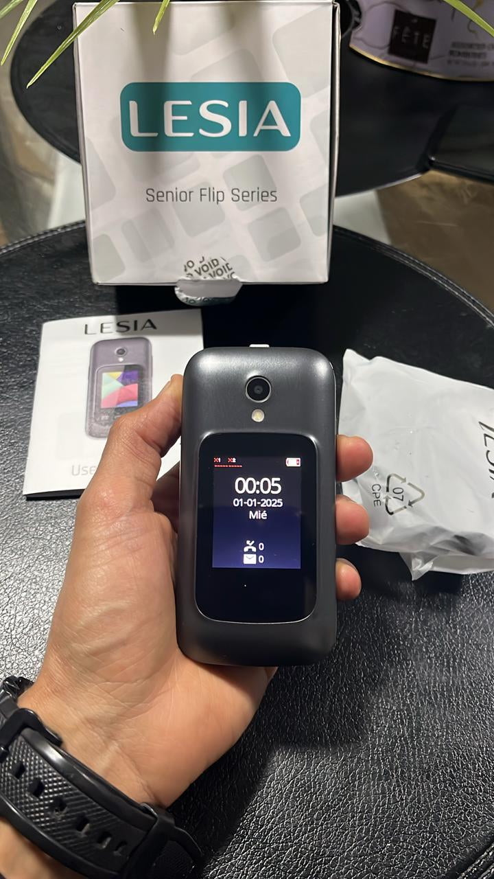 Teléfono Almeja Celular Adulto Mayor 4G Lesia Shell Senior Gris Oscuro